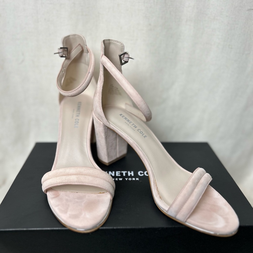 Kenneth Cole strappy heel in nude suede with chunky heel size 8.5